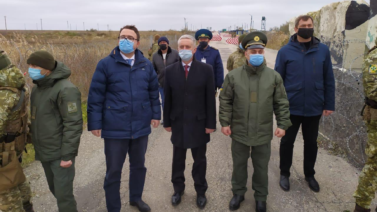 Посол Литвы съездил на админграницу Крыма с Херсонской областью